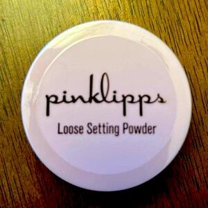 Pinklipps loose setting powder